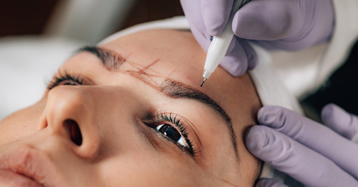How to Choose the Right Sunscreen for Your Permanent Makeup